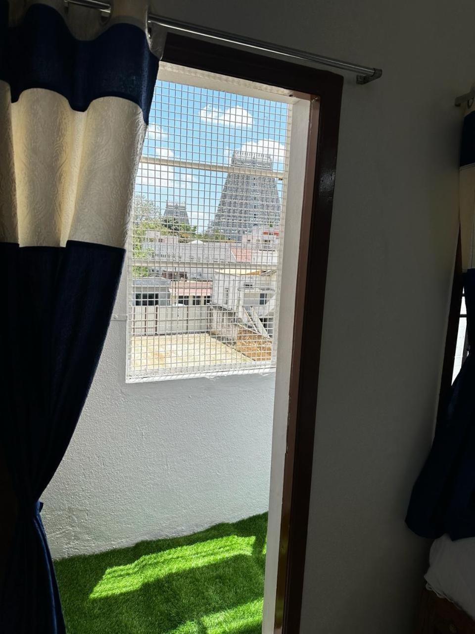 Temple View Home Stay Tiruvannámalaj Kültér fotó