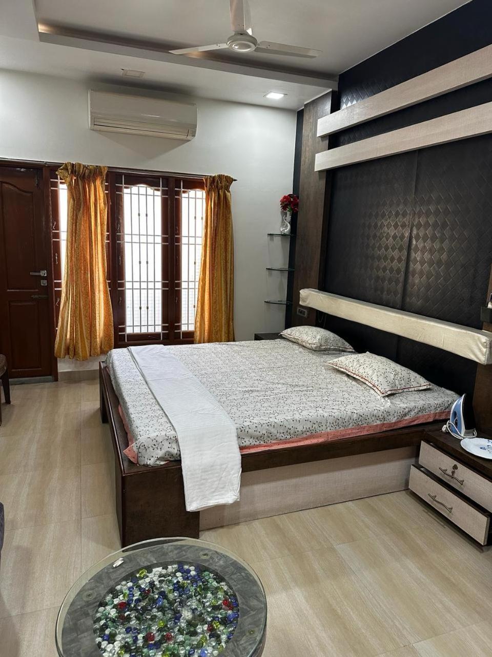 Temple View Home Stay Tiruvannámalaj Kültér fotó