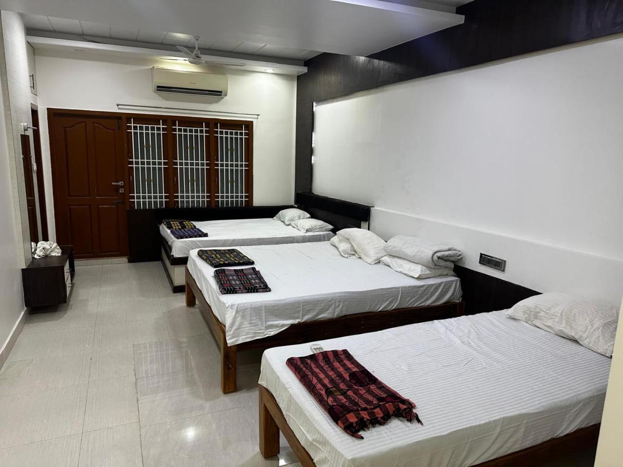 Temple View Home Stay Tiruvannámalaj Kültér fotó